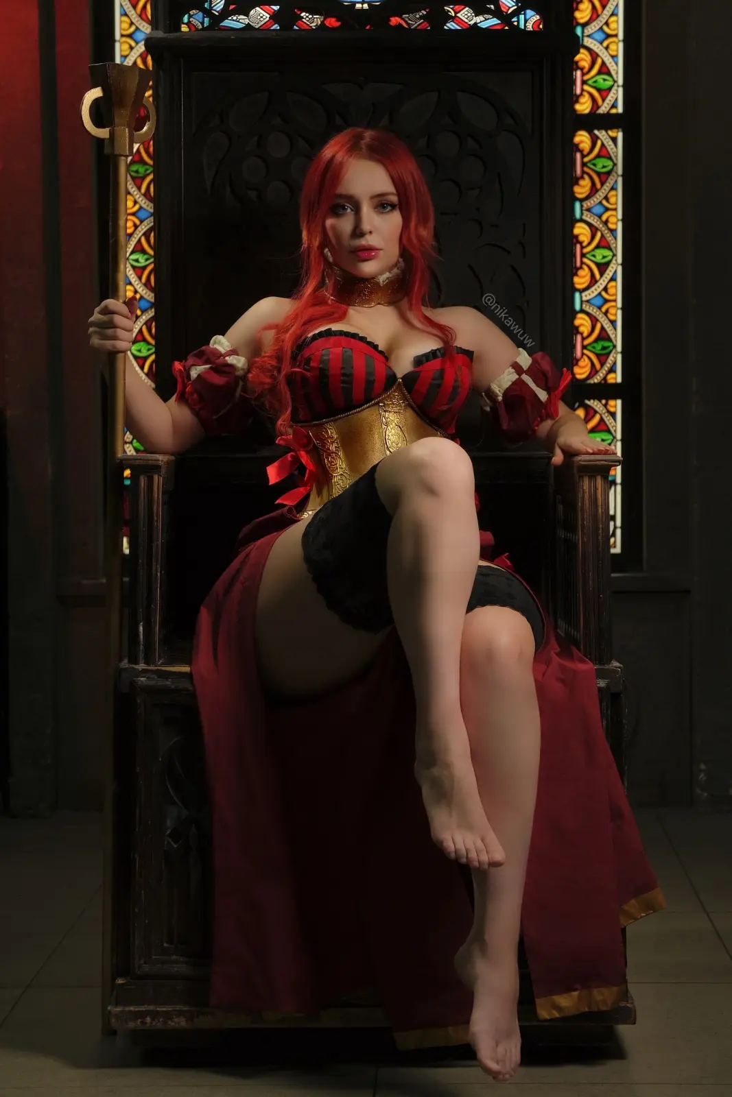 Nikawuw Cosplay Tease: Пышная королева в жарких образах — фото 7