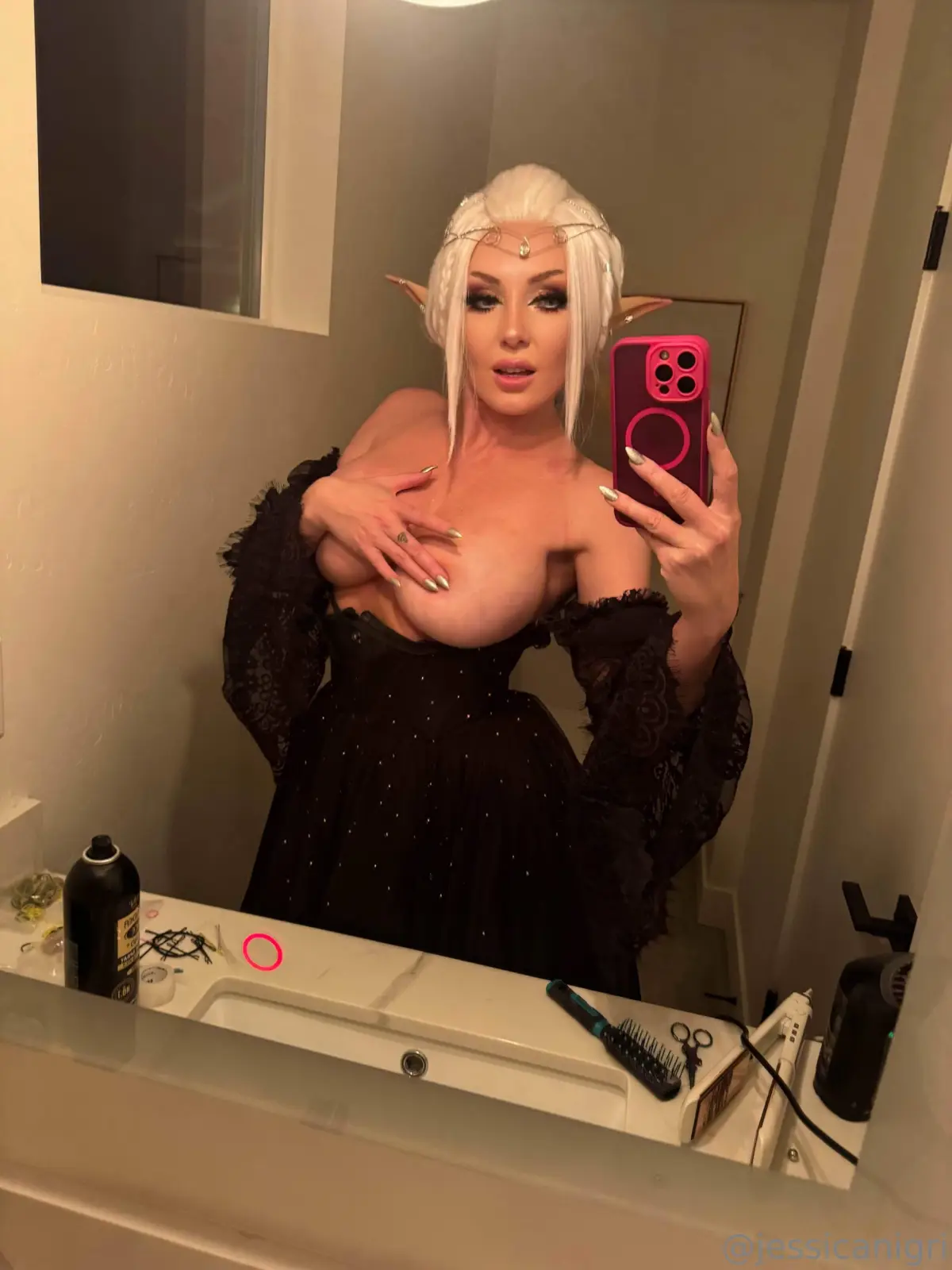 Jessica Nigri: Бюсти эльф косплей и ню-тиз