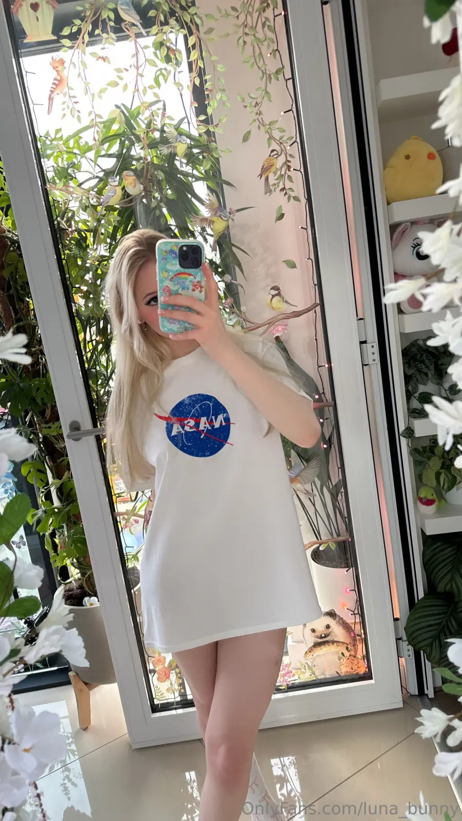 Luna_Bunny Нимфетка-ангел: грудастая блондинка дразнит — фото 5