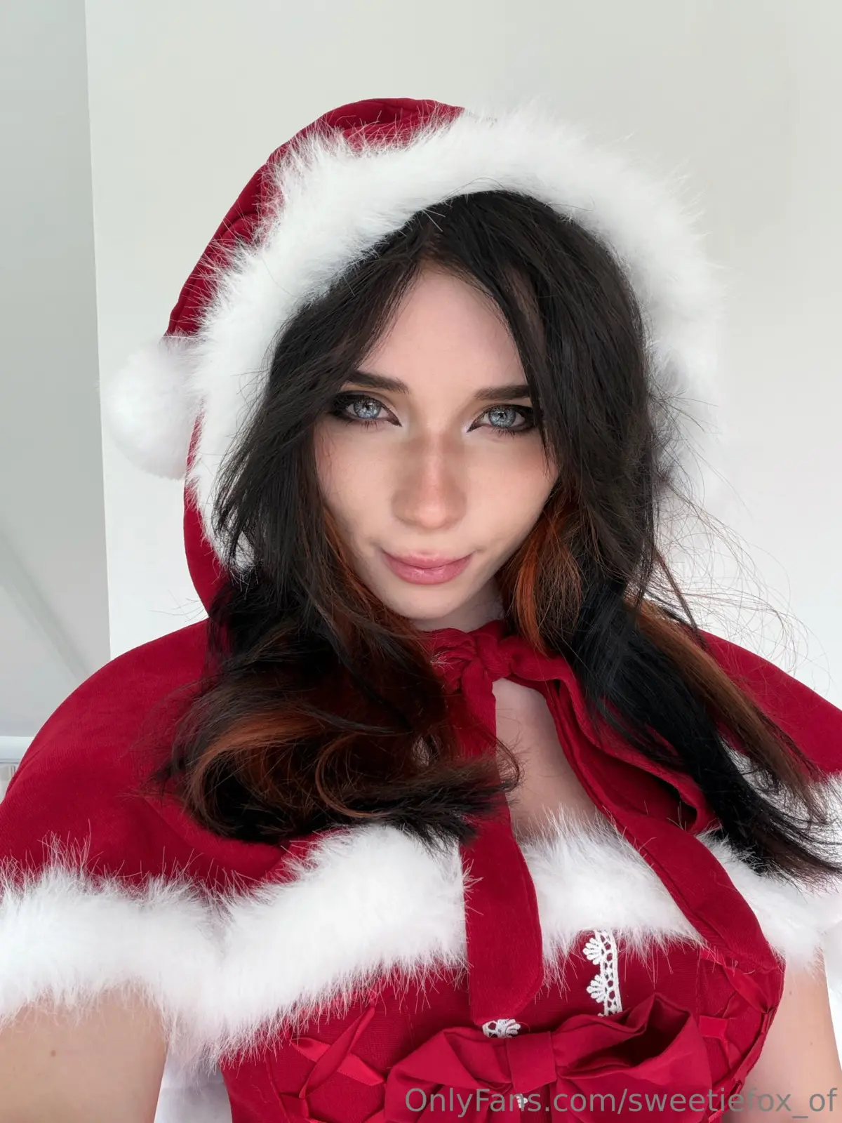 Sweetie Fox в рождественском белье — фото 3